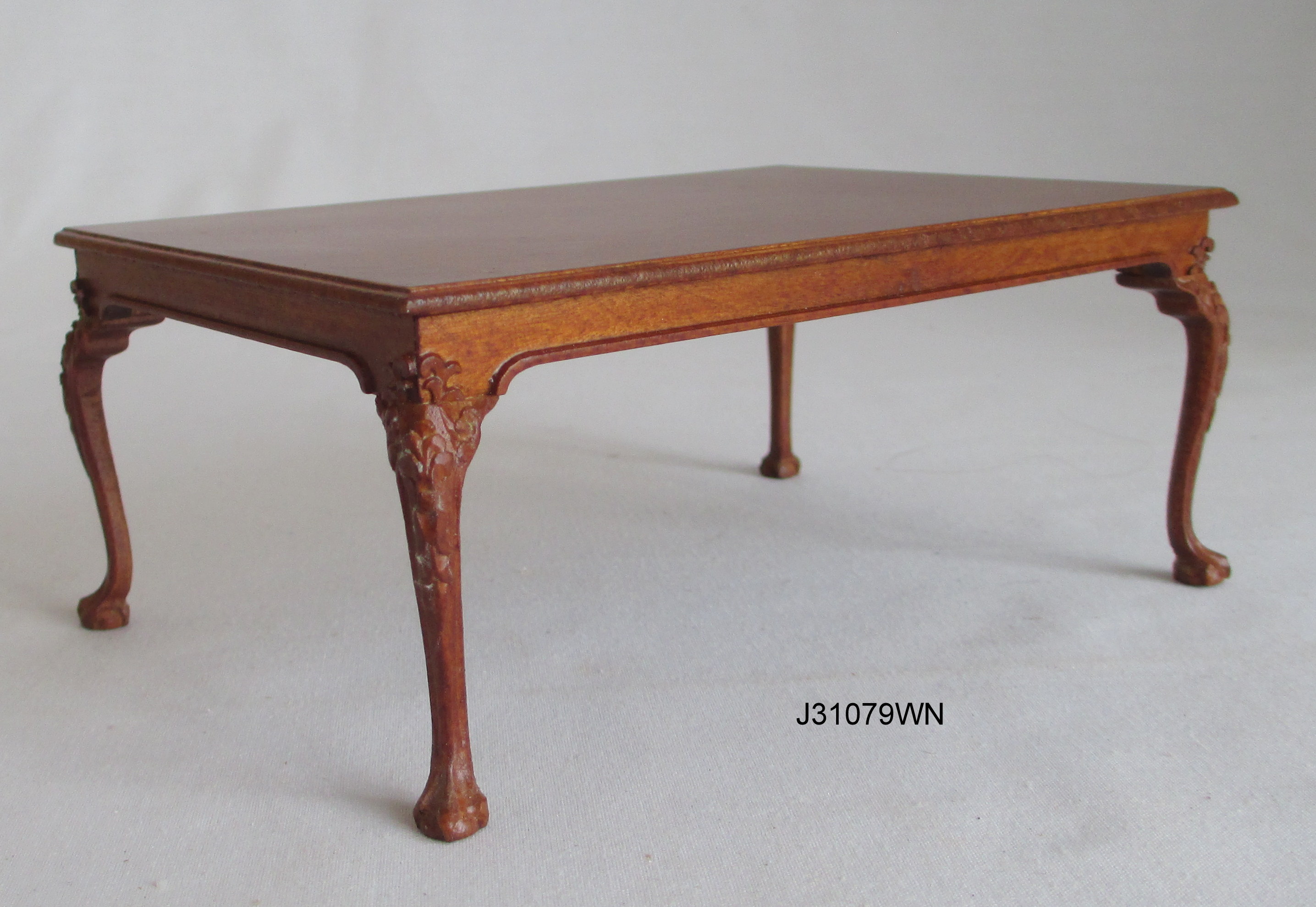 Queen Anne Dining Table period 1725- 1755 -Walnut