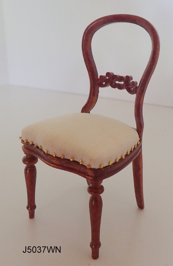 Balloon Back Chair 1840-walnut