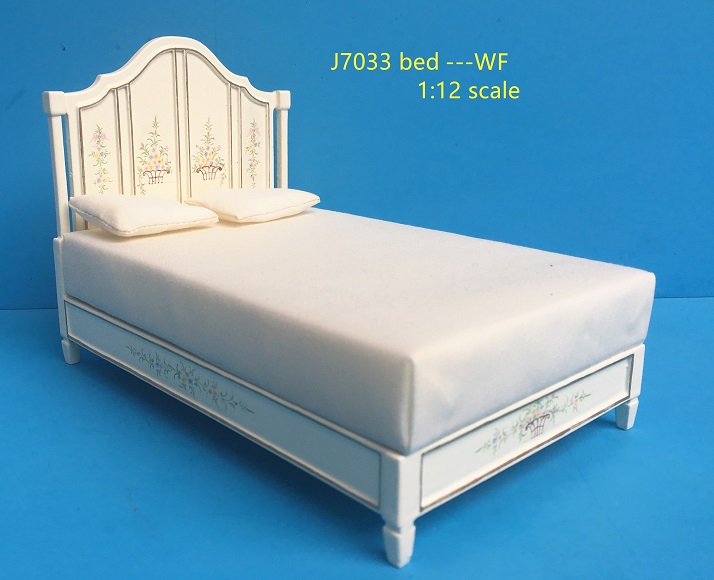 Bed-white